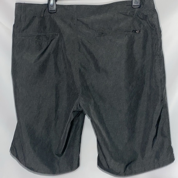 Magellan Flex FISH GEAR MENS SIZE 34 Outdoors Black gray Flat Front Shorts clean - Picture 7 of 9